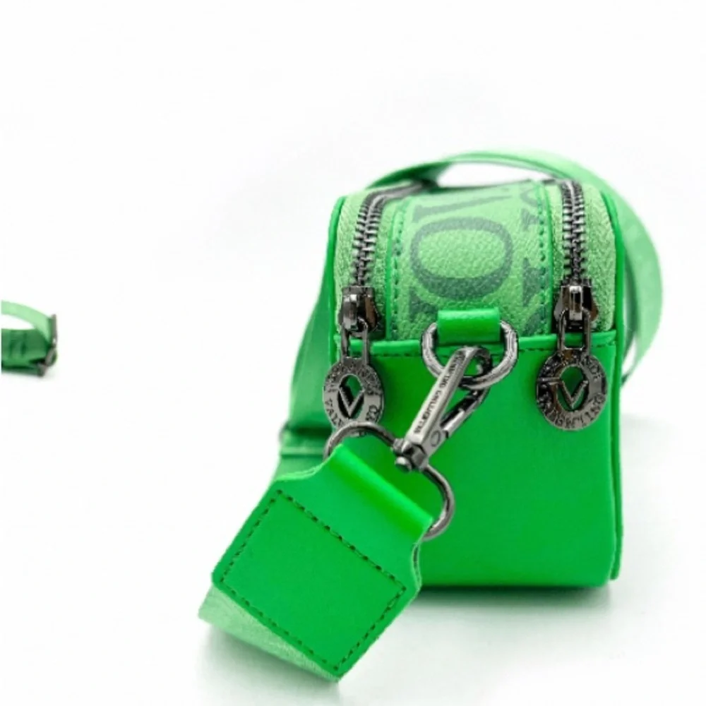 Valentino Orlandi Green Camera Case with Modern Design
